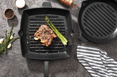 KORKMAZ A2848 CASTA KARE GRILL DÖKÜM TAVA 30X30 SİYAH - 2